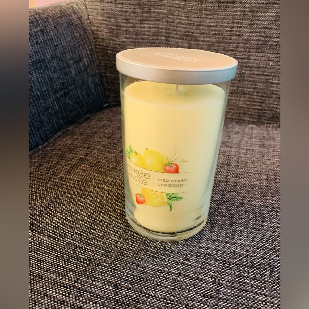 Yankee Candle Lemon Berry Delight